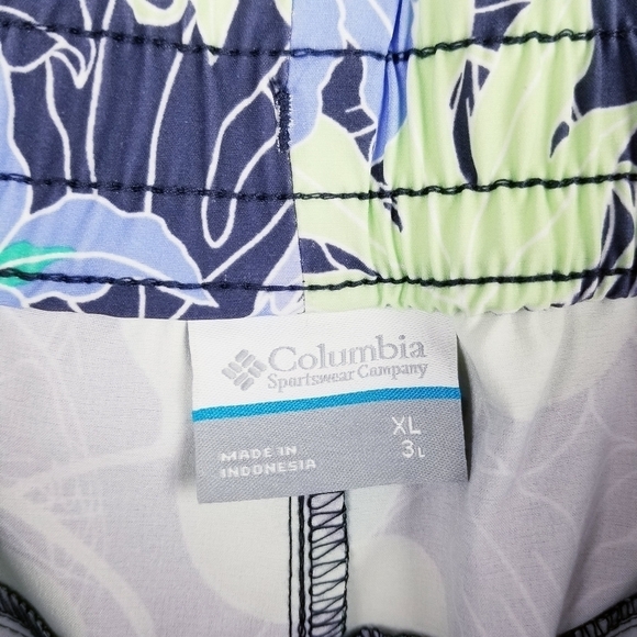 Columbia Bogata Bay Stretch Floral Printed Shorts NWT size XL - Picture 13 of 15